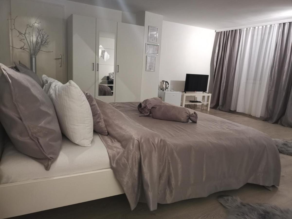 Apartments Vila White House Pančevo Екстериор снимка